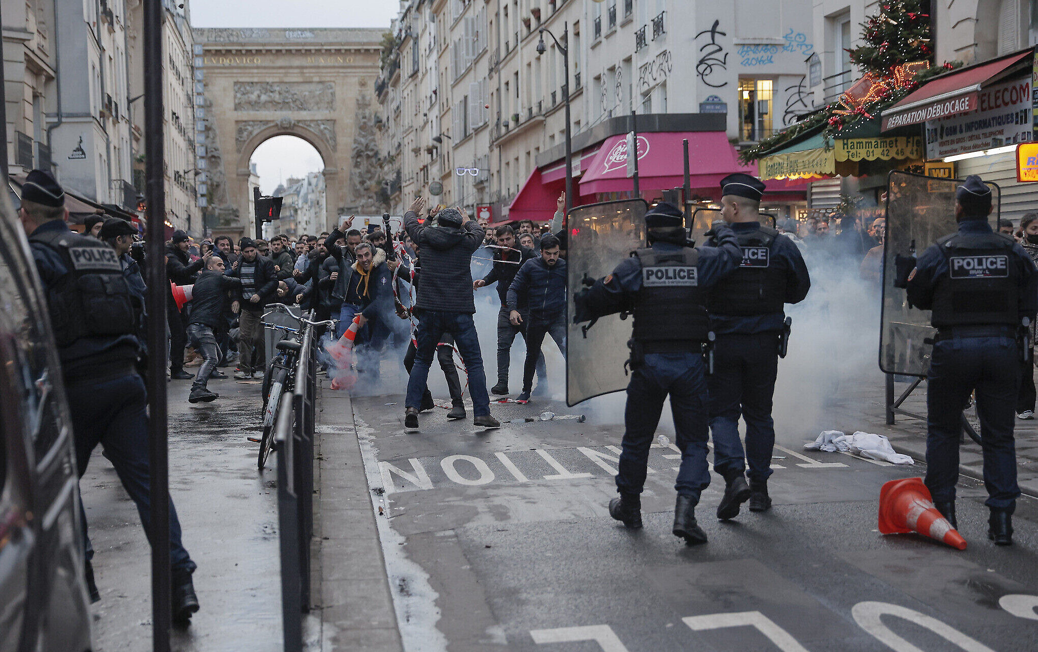 Protesters Riots In Paris After Deadly Attack On The Kurdish Community