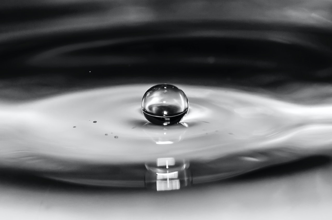 Grayscale Water Drop