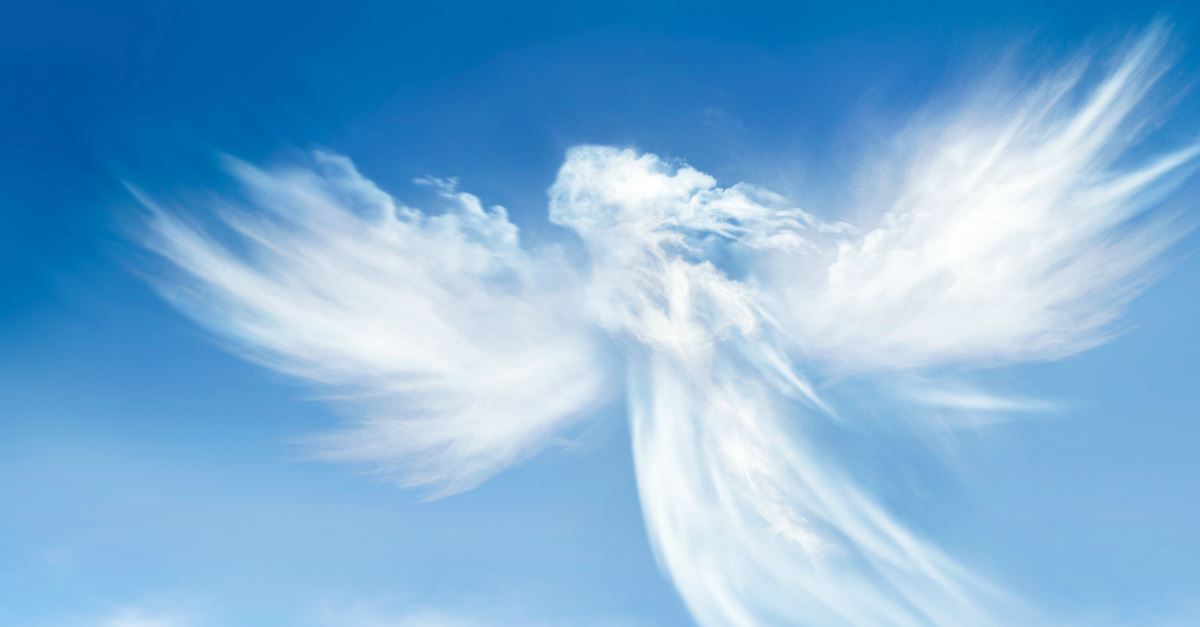 Angel shaped cloud