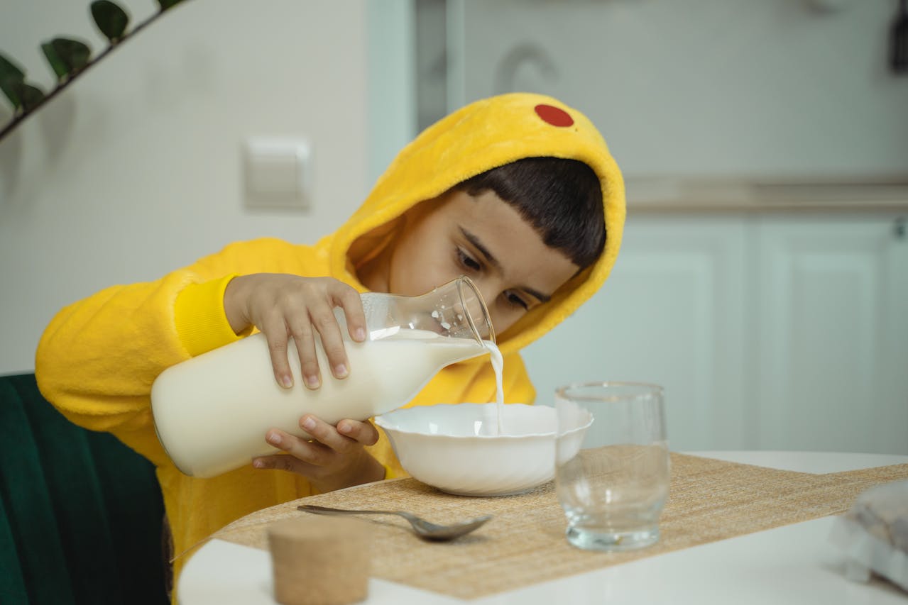 What Is Raw Milk Diet - Risks And Safety Concerns