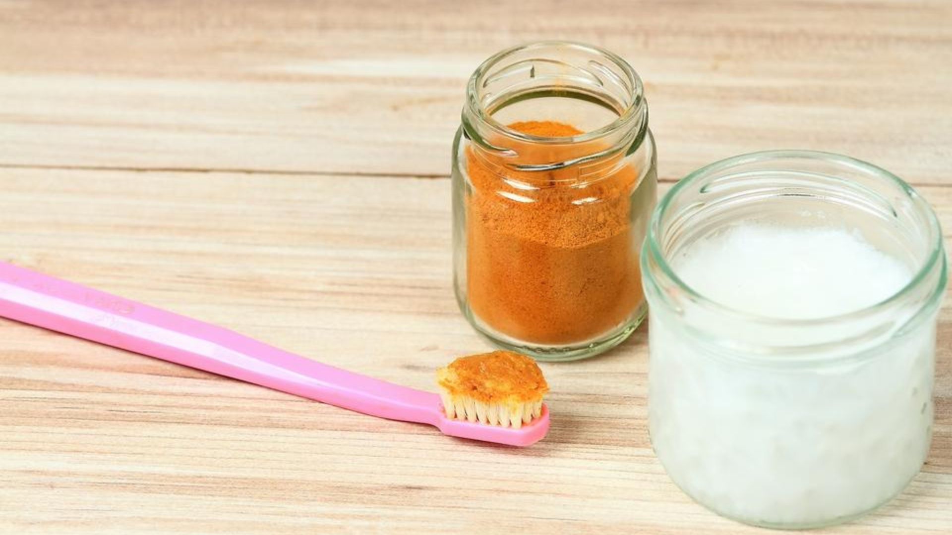 Homemade Turmeric And Coconut Oil Whitening Toothpast